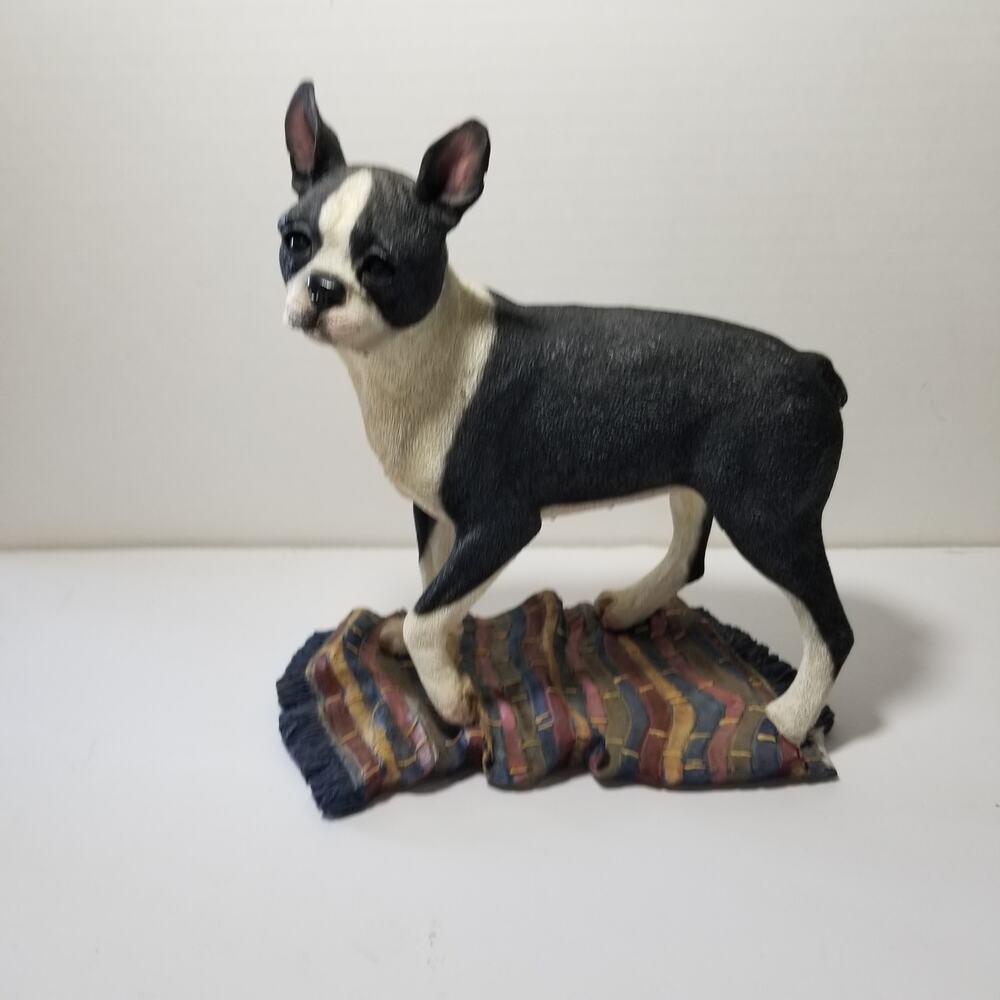 Living stone statue Boston Terrier (needs repair) 1.1450)